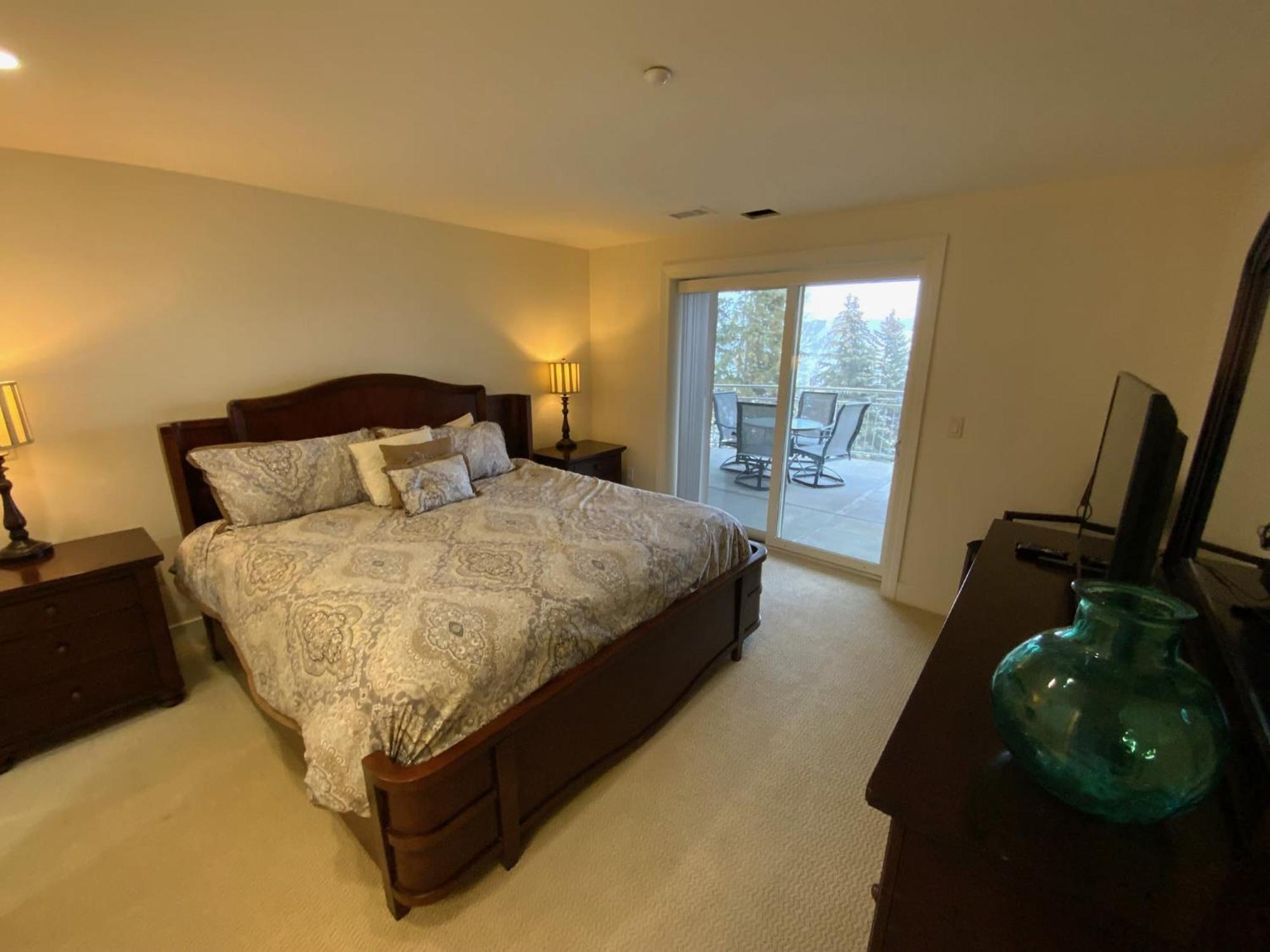 Spacious Furnished Suite At Peninsula Bay Resort Traverse City Exterior photo